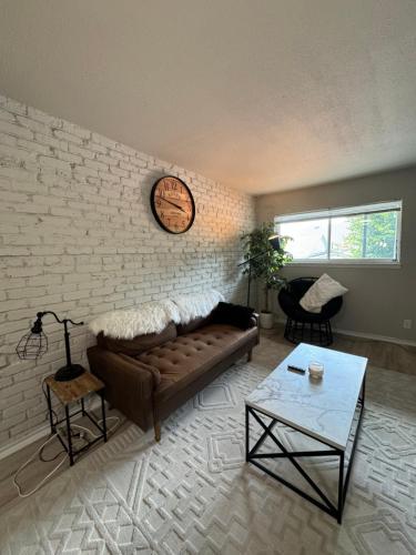 Downtown Dallas LUXE RETREAT 1BD in East Dallas Downtown Dallas LUXE RETREAT 1BD in East Dallas
