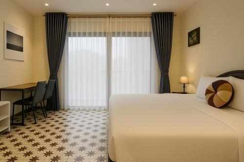 Bed, Sonasea Van Đon - Centraltique Seaside in Van Don Bed, Sonasea Van Đon - Centraltique Seaside in Van Don