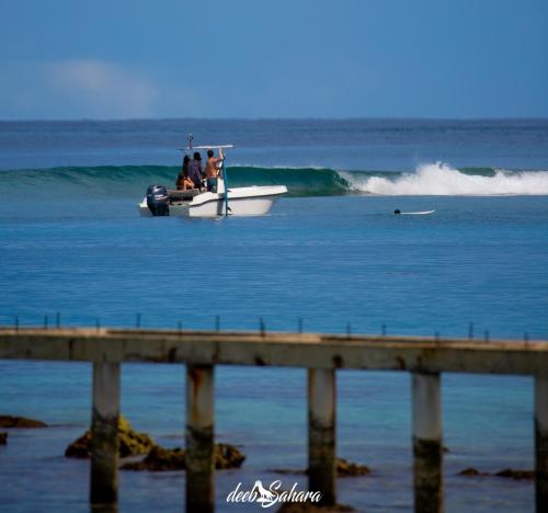 Attractions, Finnimas Surfcamp Maldives in Thaa Atoll Attractions, Finnimas Surfcamp Maldives in Thaa Atoll