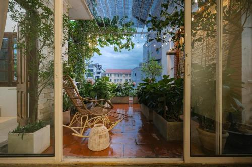 Pentstudio with garden in Ba Dinh District - Truc Bach/Quan Thanh Pentstudio with garden in Ba Dinh District - Truc Bach/Quan Thanh