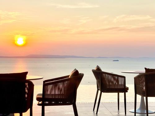Swimming pool, AIR Condominium & Residence - Sihanoukville - 5mn to boat pier in Sihanoukville Swimming pool, AIR Condominium & Residence - Sihanoukville - 5mn to boat pier in Sihanoukville