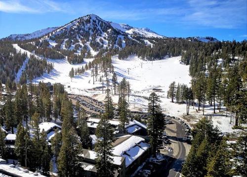 Austria Hof Lodge in Mammoth Lakes Centre Austria Hof Lodge in Mammoth Lakes Centre