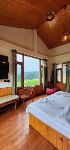 Hostelam The Mountain Story in Manali Hostelam The Mountain Story in Manali