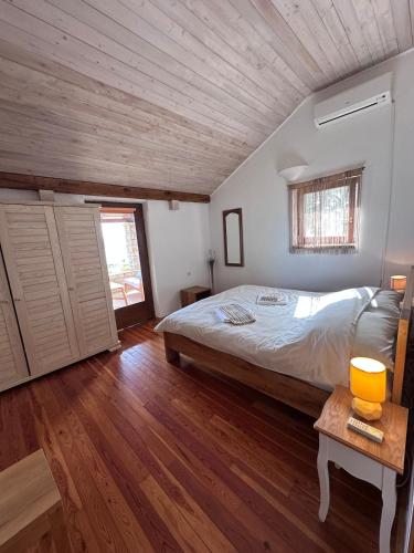 Quiet place with a beautiful view in Murvica Quiet place with a beautiful view in Murvica