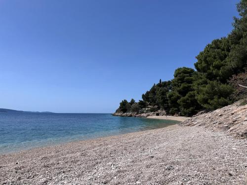 Quiet place with a beautiful view in Murvica Quiet place with a beautiful view in Murvica