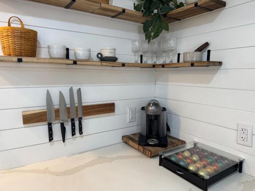 Family Fun 3-bedroom house with gym, games, toys, outdoor hangout and coffee in Орландо-Ист Family Fun 3-bedroom house with gym, games, toys, outdoor hangout and coffee in Орландо-Ист