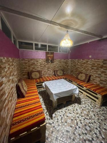 발코니/테라스, Moroccan Friends Guesthouse in 헤이 엘 파라흐 발코니/테라스, Moroccan Friends Guesthouse in 헤이 엘 파라흐