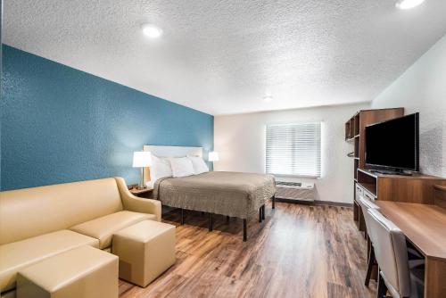 WoodSpring Suites Davenport FL in Disney - Maingate West WoodSpring Suites Davenport FL in Disney - Maingate West