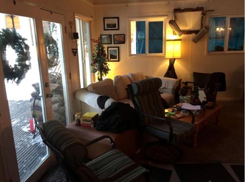 Charming Log Cabin Rental near Huntington Lake in the Sierra Nevada of California in Lakeshore (CA) Charming Log Cabin Rental near Huntington Lake in the Sierra Nevada of California in Lakeshore (CA)