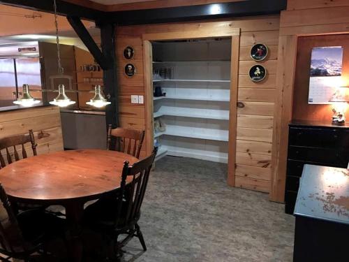 Spacious Vacation Rental for Large Groups in the White Mountains near Plymouth, New Hampshire in Plymouth Spacious Vacation Rental for Large Groups in the White Mountains near Plymouth, New Hampshire in Plymouth