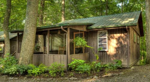 Deluxe Cabins for Rent near Lake Cumberland in Somerset, Kentucky in Somerset (KY) Deluxe Cabins for Rent near Lake Cumberland in Somerset, Kentucky in Somerset (KY)