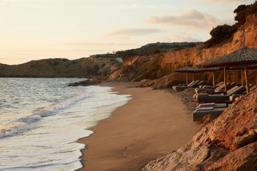 ชายหาด, PAROCKS Luxury Hotel & Spa in อัมเปลัส ชายหาด, PAROCKS Luxury Hotel & Spa in อัมเปลัส