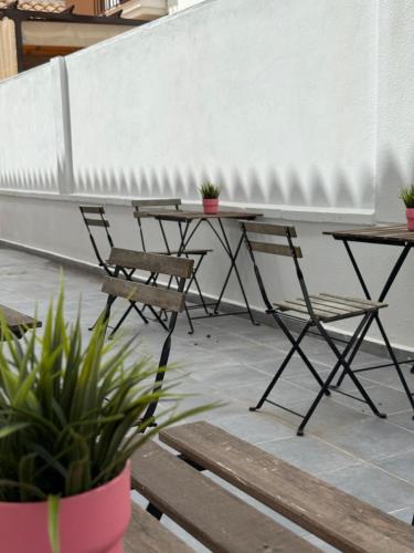 Habitación Triple con baño compartido SEVILLA DELUXE LOS ROSALES (Habitacion Triple con bano compartido SEVILLA DELUXE LOS ROSALES) in Tocina Habitación Triple con baño compartido SEVILLA DELUXE LOS ROSALES (Habitacion Triple con bano compartido SEVILLA DELUXE LOS ROSALES) in Tocina