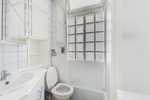 Charming 2-room apartment near Montmartre in Pigalle Charming 2-room apartment near Montmartre in Pigalle