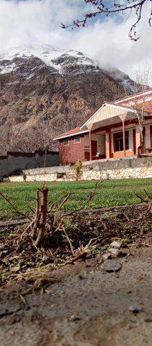 Oshneer view guest house parwak in Chitral Oshneer view guest house parwak in Chitral