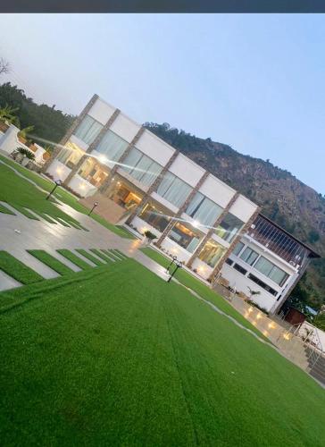 Hotelli välisilme, Abram Hills Hotel Ltd in Koforidua Hotelli välisilme, Abram Hills Hotel Ltd in Koforidua