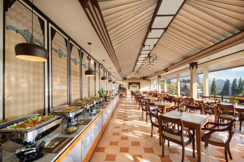 Royal Hotel and Convention Tretes in Trawas Royal Hotel and Convention Tretes in Trawas