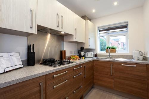 Ambassador House by Truestays - Luxury 4 Bedroom House in Stoke-on-Trent in 乔伊纳广场 Ambassador House by Truestays - Luxury 4 Bedroom House in Stoke-on-Trent in 乔伊纳广场