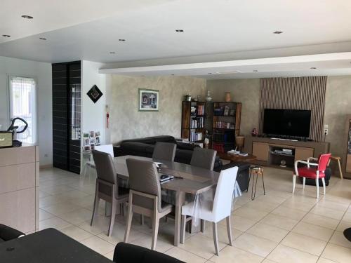 Villa élégance et sérénité (Villa elegance et serenite) in Gignac Villa élégance et sérénité (Villa elegance et serenite) in Gignac