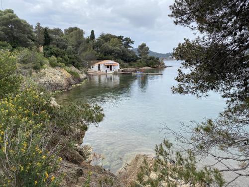 Charmant petit appartement vue mer et corniche Esterel in Antheor Charmant petit appartement vue mer et corniche Esterel in Antheor