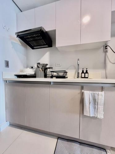 Sunny Studio with Netflix, Pool, & Gym in IT Park in Apas Sunny Studio with Netflix, Pool, & Gym in IT Park in Apas
