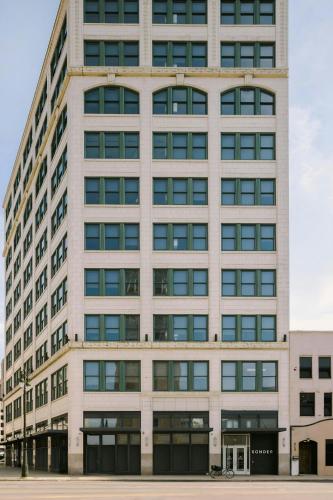 Kilátás, Sonder by Marriott Bonvoy Gabriel Richard Apartments Downtown near Ford Pálya Kilátás, Sonder by Marriott Bonvoy Gabriel Richard Apartments Downtown near Ford Pálya