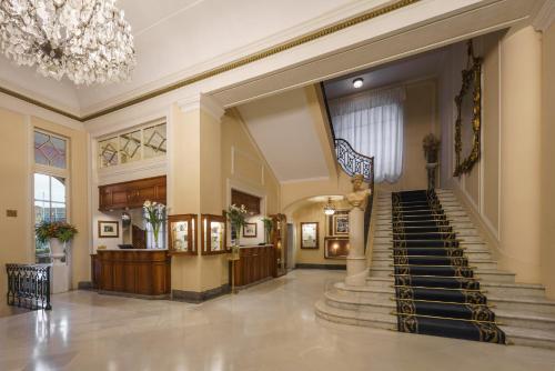 Lobby, Eurostars Excelsior Hotel in Lungomare Caracciolo Lobby, Eurostars Excelsior Hotel in Lungomare Caracciolo