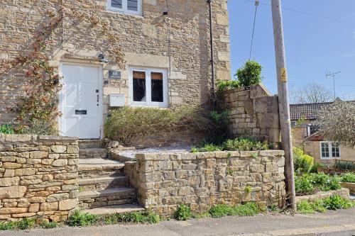 Your Bradford Haven Comfort and Nature in Claverton Your Bradford Haven Comfort and Nature in Claverton