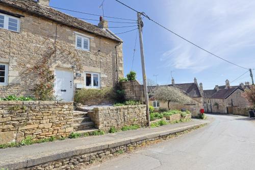Your Bradford Haven Comfort and Nature in Claverton Your Bradford Haven Comfort and Nature in Claverton