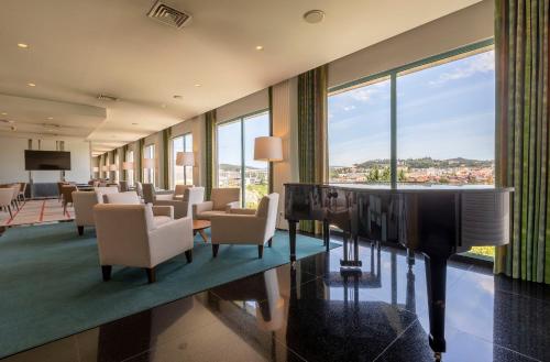 ผับ/เลาจน์, โรงแรมเด กีมาเรส (Hotel de Guimaraes) in อูร์เกเซส ผับ/เลาจน์, โรงแรมเด กีมาเรส (Hotel de Guimaraes) in อูร์เกเซส