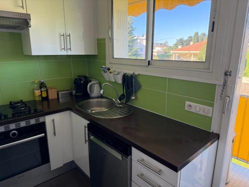 Konyha, Appartement vue sur collines de Cannes in Le Cannet Konyha, Appartement vue sur collines de Cannes in Le Cannet