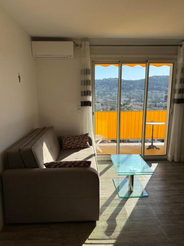 Kilátás, Appartement vue sur collines de Cannes in Le Cannet Kilátás, Appartement vue sur collines de Cannes in Le Cannet