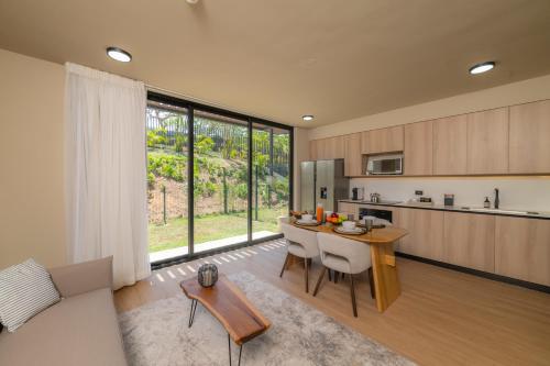 BEE Suites San José - Santa Ana (BEE Suites San Jose - Santa Ana) in 圣安娜 BEE Suites San José - Santa Ana (BEE Suites San Jose - Santa Ana) in 圣安娜
