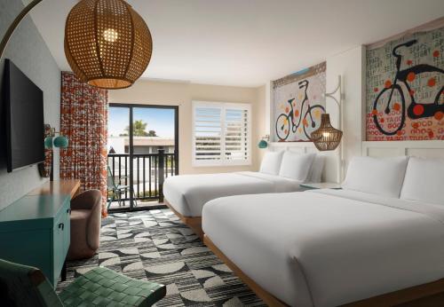 Holiday Inn Express Hotel & Suites Solana Beach-Del Mar By IHG in Solana Beach Holiday Inn Express Hotel & Suites Solana Beach-Del Mar By IHG in Solana Beach