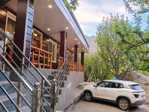 Harsil woodstone homestay in ハルシル Harsil woodstone homestay in ハルシル