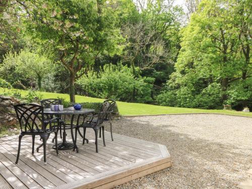 A szálláshely kívülről, Glyn Yr Efail in Moylgrove A szálláshely kívülről, Glyn Yr Efail in Moylgrove