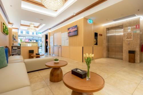 Лобби, YEHS Hotel Sydney CBD in Сидней Лобби, YEHS Hotel Sydney CBD in Сидней