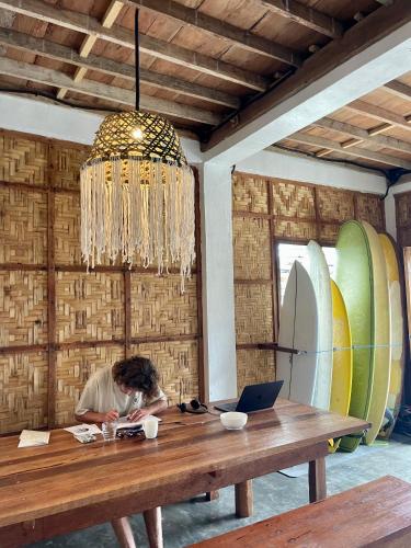 Sun and Surf Hostel in บูร์โกส Sun and Surf Hostel in บูร์โกส