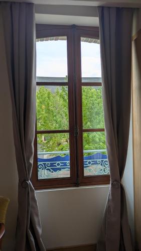 La Maison d'à Côté (La Maison d'a Cote) in Saint-Amand-en-Puisaye La Maison d'à Côté (La Maison d'a Cote) in Saint-Amand-en-Puisaye