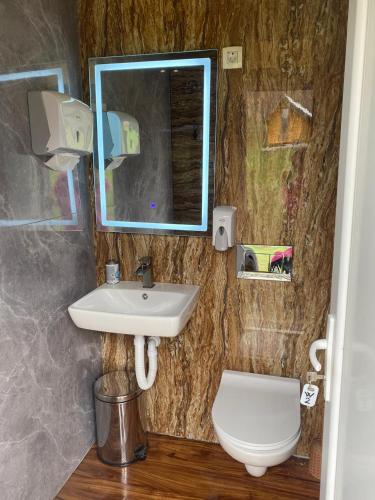 Glamping Tent - Tara Place in โปลยา Glamping Tent - Tara Place in โปลยา