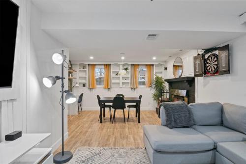 MdPulse Garden Suite Lower-Level Couples Retreat in Waldorf MdPulse Garden Suite Lower-Level Couples Retreat in Waldorf