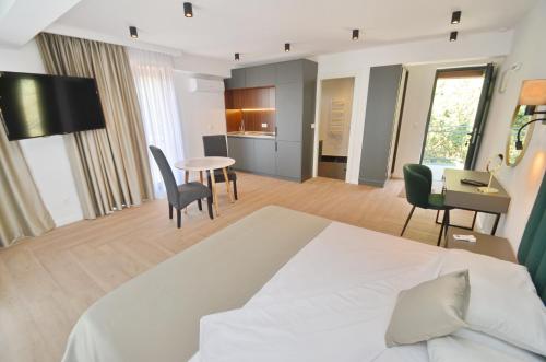 Royal Olive Residence in Kavac Royal Olive Residence in Kavac