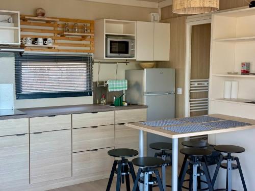 Mobile-home magnifique vue mer camping 4 etoiles in Le Dramont Mobile-home magnifique vue mer camping 4 etoiles in Le Dramont