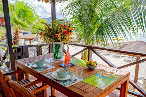 Varanda/terraço, Mary's Boon Beach Resort & Spa in Simpson Bay Varanda/terraço, Mary's Boon Beach Resort & Spa in Simpson Bay