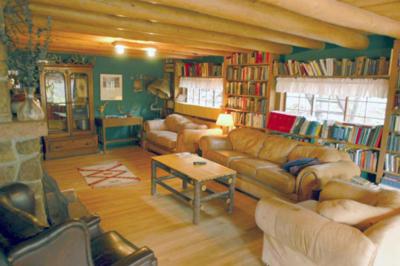 在meiguo.com看到的The Baldpate Inn的介绍图片