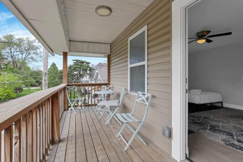 Housepitality - The Urban Roost 1 - Modern in Franklinton Housepitality - The Urban Roost 1 - Modern in Franklinton