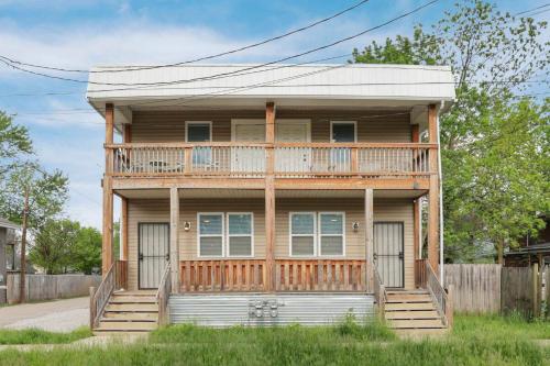 Housepitality - The Urban Roost 1 - Modern in Franklinton Housepitality - The Urban Roost 1 - Modern in Franklinton