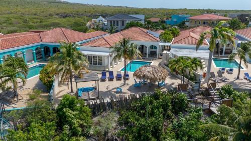 Crown Ridge 12 Oceanfront, Pool, Near Dive Sites in Bonaire Crown Ridge 12 Oceanfront, Pool, Near Dive Sites in Bonaire