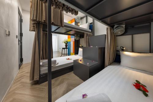 Bed, Ja Costa Hostel in Hoan Kiem District - Ngoc Son Temple Bed, Ja Costa Hostel in Hoan Kiem District - Ngoc Son Temple