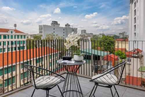 Balcony/terrace, Ja Costa Hostel in Hoan Kiem District - Ngoc Son Temple Balcony/terrace, Ja Costa Hostel in Hoan Kiem District - Ngoc Son Temple